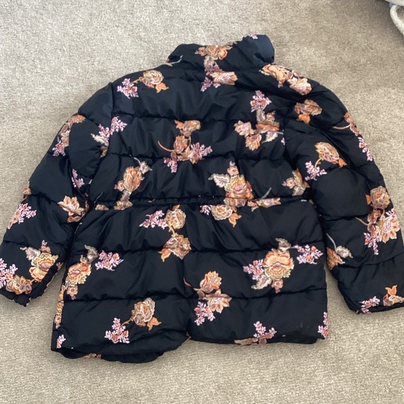 Who What Wear Black Floral Kids Puffer Jacket size medium - Picture 5 of 6